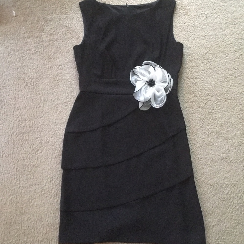 Sleeveless black dress